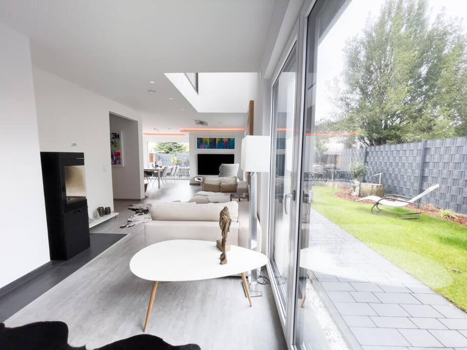 Villa Dreamy Vibes mit Privatem Pool&Rheinblick Niederkassel Exterior foto